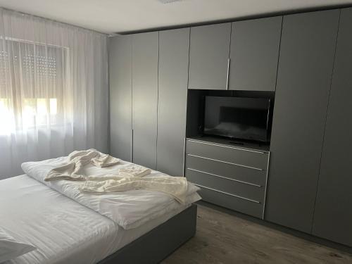Tasnad Apartment | Apartament 5ive