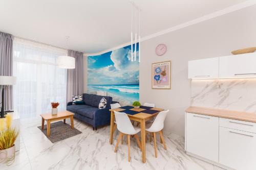 Sianozety Apartment | Apartament Błękitny z Basenem Letnim by HolidaySun