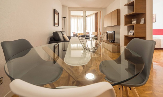 Ermitagana Apartment | Apartamento a 2 Minutos Caminando de la Clínica Universitaria