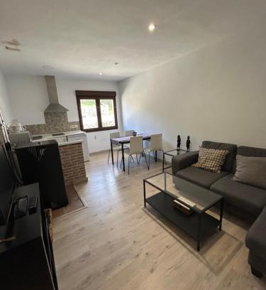 Hoyos del Espino Apartment | Apartamento Almanzor