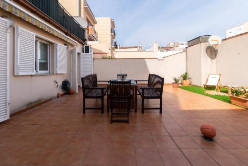 Mataro Apartment | Apartamento con gran patio y excelente ubicación!
