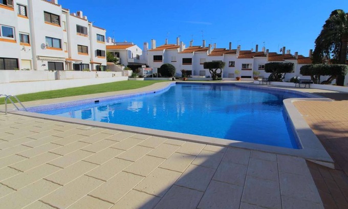Montechoro Apartment | Apartamento das Oliveiras - Apartment with Swimming Pool just 1.5KM from the Beach