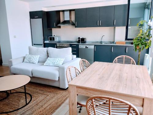 Bergondo Apartment | Apartamento en Sada con Piscina