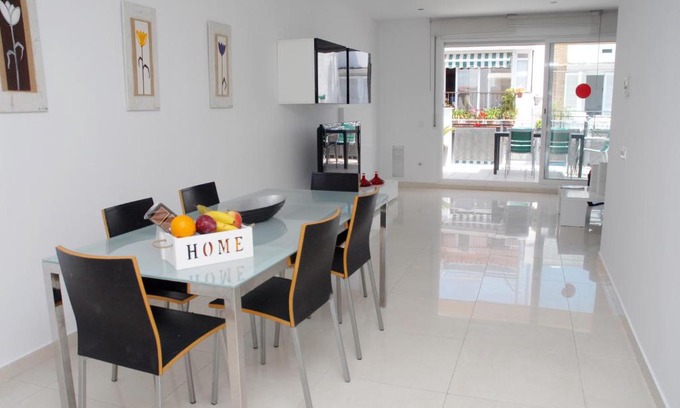 Sitges Town Center Apartment | Apartamento Montroig 3 Ático
