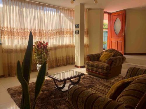 Sangolqui Apartment | Apartamento Tranquilo y Espacioso cerca de Quito