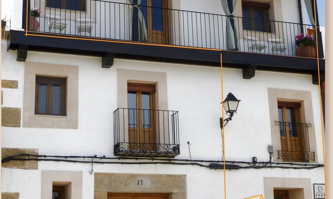 Cuacos de Yuste Condo | Apartamentos Entre Fuentes 80m2 in historical village Cuacos de Yuste, La Vera