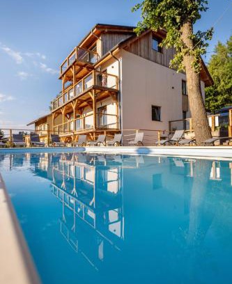 Swieradow-Zdroj Apartment | Apartamenty Larice - basen podgrzewany do końca września, balia i sauna gratis ten weekend