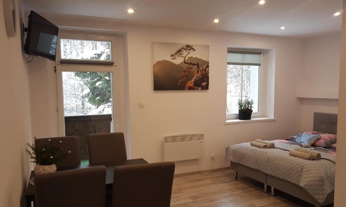 Miedzygorze Apartment | Apartamenty u Sikory