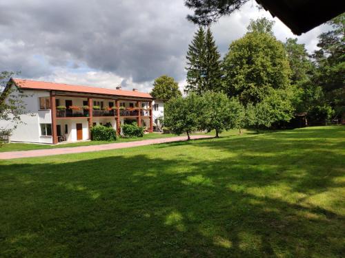Mragowo House | Apartamenty wakacyjne nad jeziorem Juksty