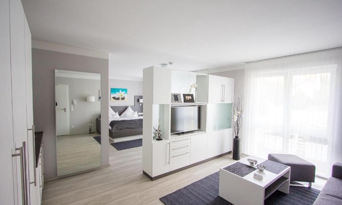 Hoyerswerda Apartment | ApartHotel "Am Fließ"