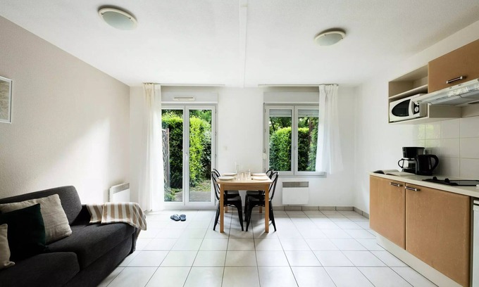 Lissieu Apartment | Aparthotel Garden & City Lyon - Lissieu 3* - 2 rooms 4 people