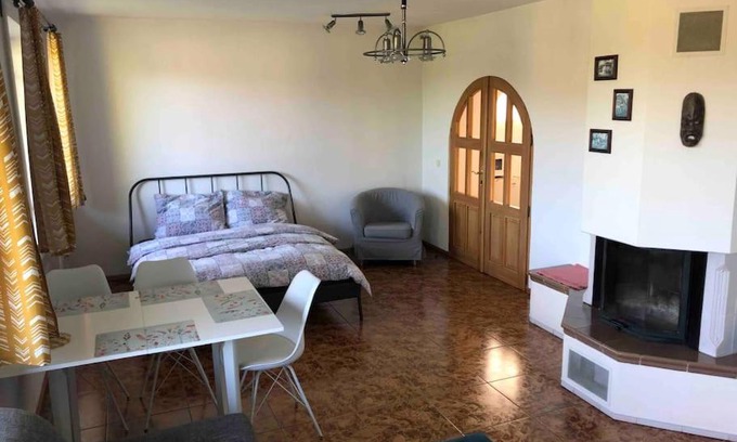 Havlovice Apartment | Apartmán s terasou a zahradou na cyklostezce