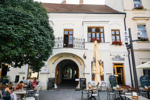 Trnava Apartment | Apartmány Wetzlerov dom