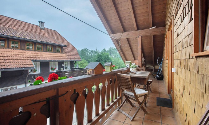 Wittenschwand Apartment | Apartment 'Ferienwohnung Meisenhüsli' with Private Terrace, Shared Garden and Wi-Fi