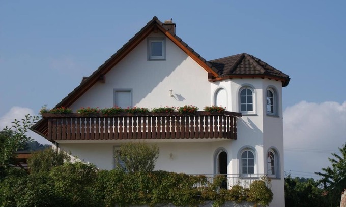 Oberrotweil Apartment | Apartment with terrace and view of the vineyards