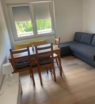 Postojna Apartment | Apartma Škorenjček