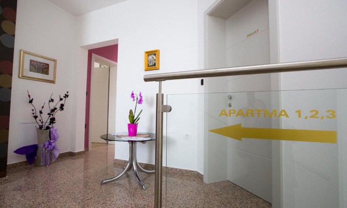 Postojna Apartment | Apartma Grže