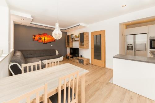 Trzic Apartment | Apartma Jelendol