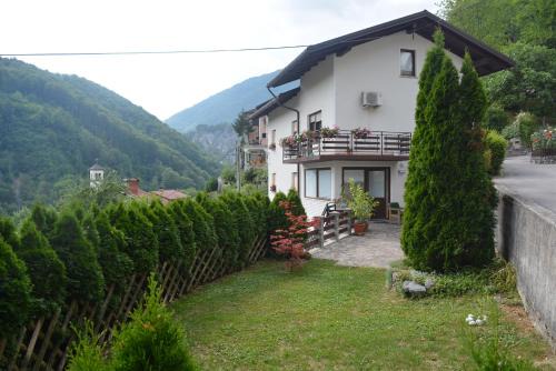 Podmelec Apartment | Apartma Zala