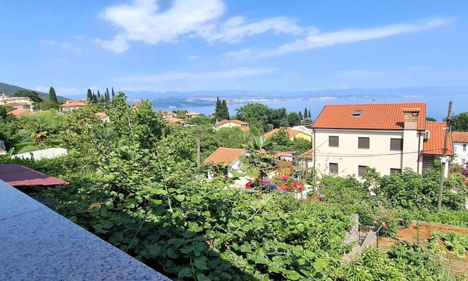 Ika Apartment | Apartman Mariana by Villas Guide