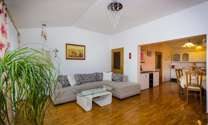 Kamen Apartment | Apartman Marija