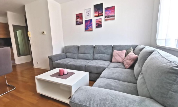 Sveta Nedelja Apartment | Apartman MERI