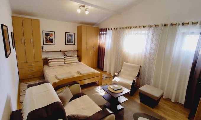 Stari Banovci Apartment | Apartman Orhideja