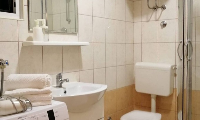 Donja luka Apartment | Apartmani Makarska 6, studio 1. kat