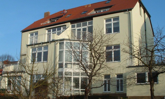 Gehlsdorf Apartment | Apartment 01 overlooking the Warnow in Rostock-Gehlsdorf
