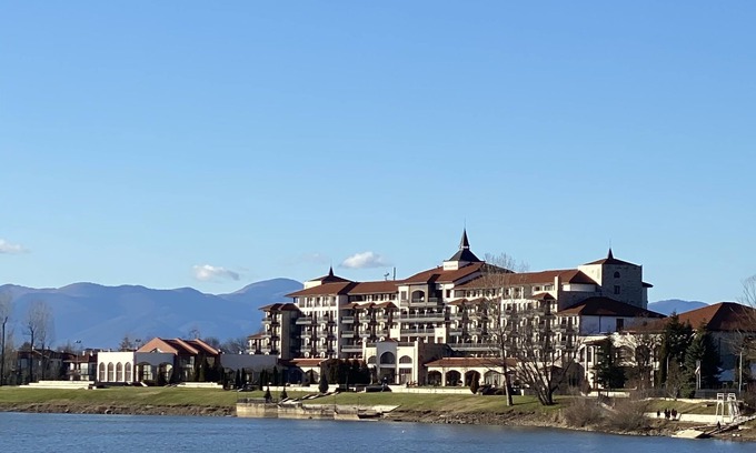 Pravets Apartment | Apartment 100m from Pravets Golf&Spa Resort, hiking trails&historical sights