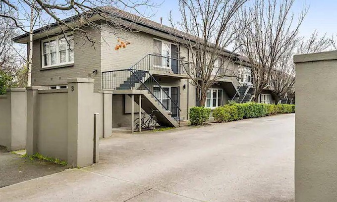 Hawthorn Apartment | Apartment ∙ 2 bedrooms ∙ 4 guests