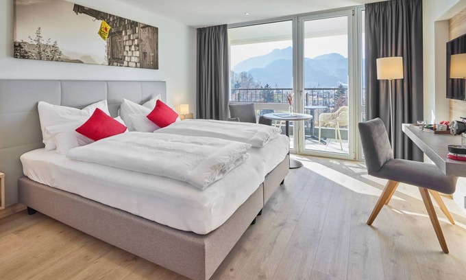 Gmain Apartment | Apartment 2 Medium with balcony incl. breakfast buffet for 1-2 persons