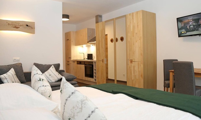 Haus Apartment | Apartment 2 - Wohn-/schlafraum, Dusche, WC - Apartments Schmiedgut