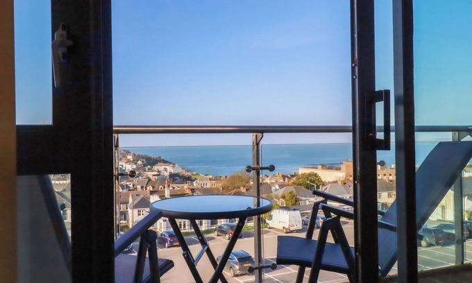 Newquay Cottage | APARTMENT 3, with pool in Newquay