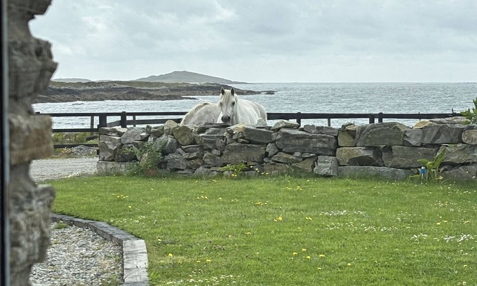 Clifden Cottage | Apartment 471 - Clifden - sleeps 4 guests in 2 bedrooms