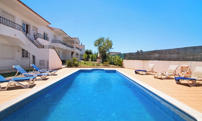 Pata de Baixo Apartment | Apartment "Algarve I" with Mountain View, Shared Pool & Wi-Fi