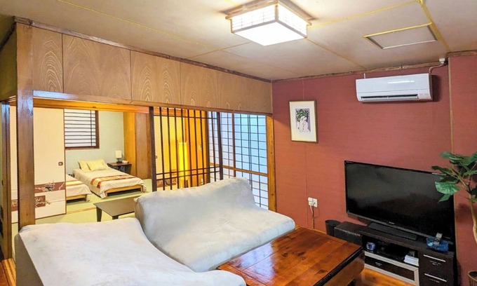 Kadena-cho Apartment | Apartment along Park Avenue 2LDK private room Okinawan accommodates up to 5 adults/Okinawa Okinawa