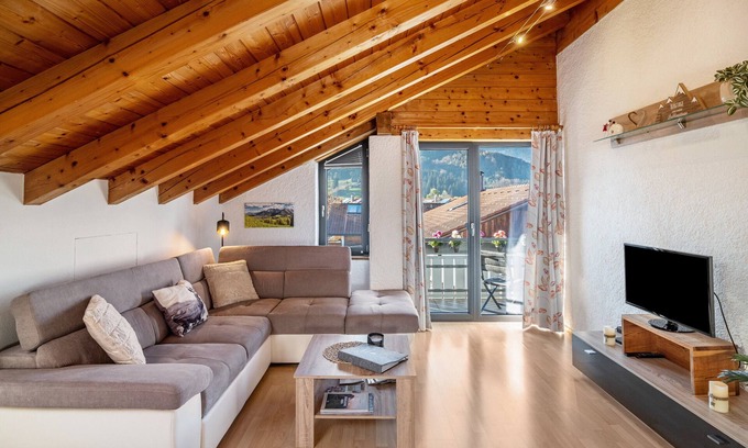 Sonthofen Apartment | Apartment 'Alpenvogel' with Mountain View, Balcony and Wi-Fi