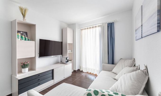 Murcia Apartment | Apartment "Amélie" with Balcony & Wi-Fi