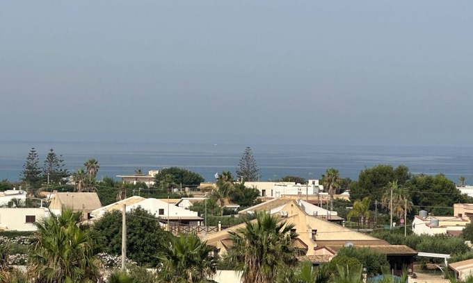 Marsala Apartment | Apartment 'Ammare' with Shared Pool, Wi-Fi and Air Conditioning