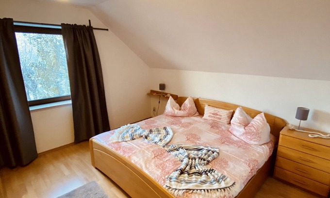 Bitterfeld Apartment | Apartment Ankerplatz - directly on the lake!