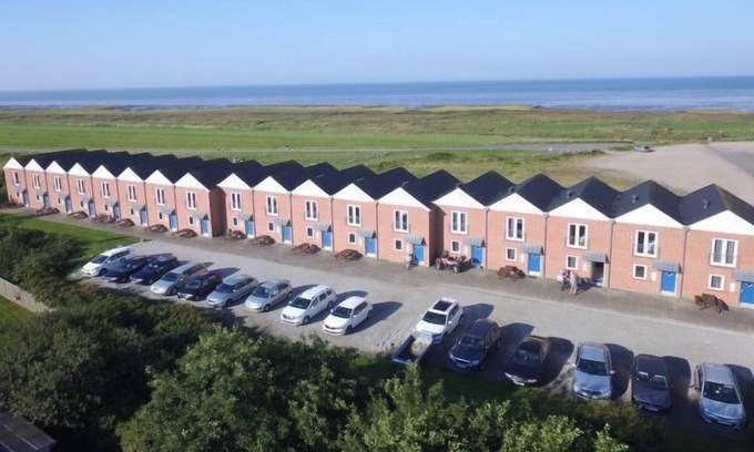 Emmerlev Apartment | Apartment "Antomine" - 100m from the sea in Western Jutland in Højer - 6 persons, 2 bedrooms