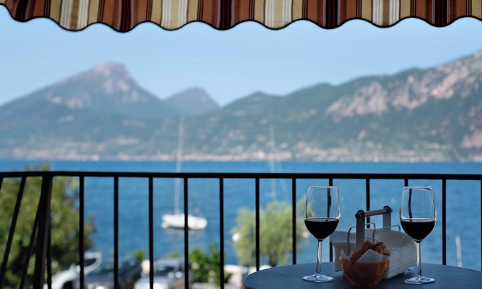 Brenzone sul Garda Apartment | Apartment 'Appartamento Marilu' with Lake View, Wi-Fi and Air Conditioning