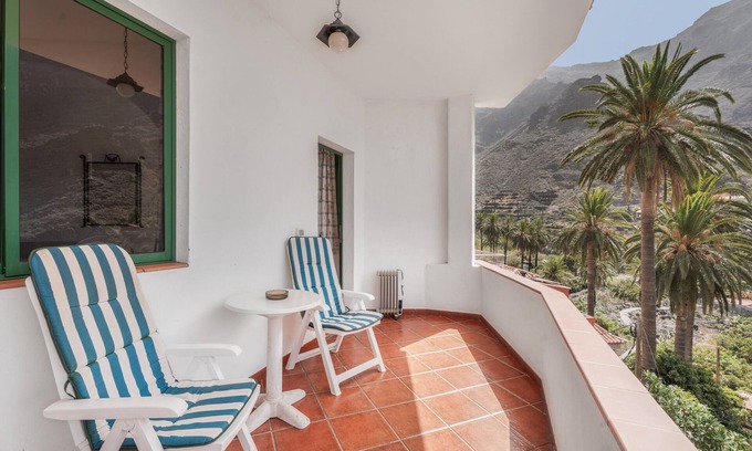 Valle Gran Rey Apartment | Apartment 'Apartamento Nayara B' with Sea View, Shared Terrace and Wi-Fi