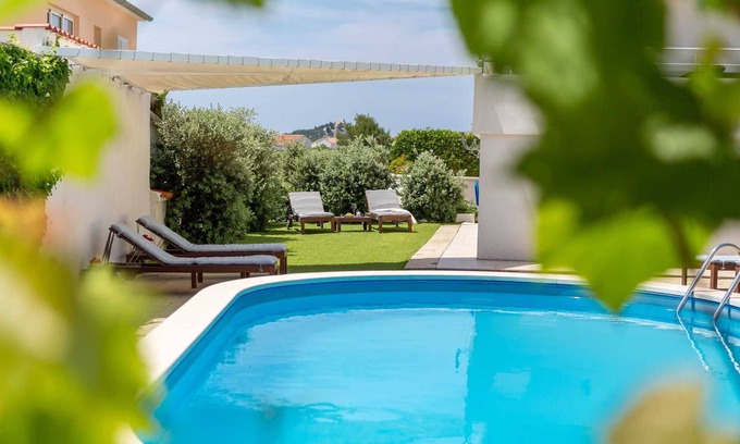 Vodice Apartment | Apartment Arausa with Pool IX