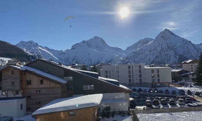 Les Deux Alpes Apartment | Apartment at the foot of the slopes facing south