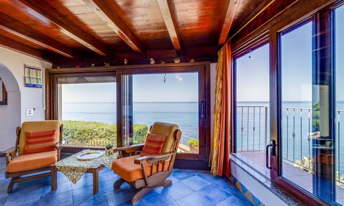 Santa Maria del Mare Apartment | Apartment Azzurra in Direct Beach Location with Air Conditioning & Balcony with Sea View; Parking Available, Small Pets Allowed