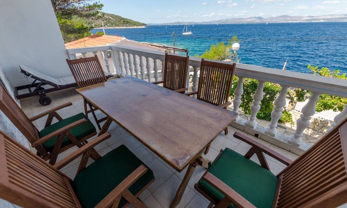 Rogac Apartment | Apartment Barba (38791-A1) - Rogac - island Solta