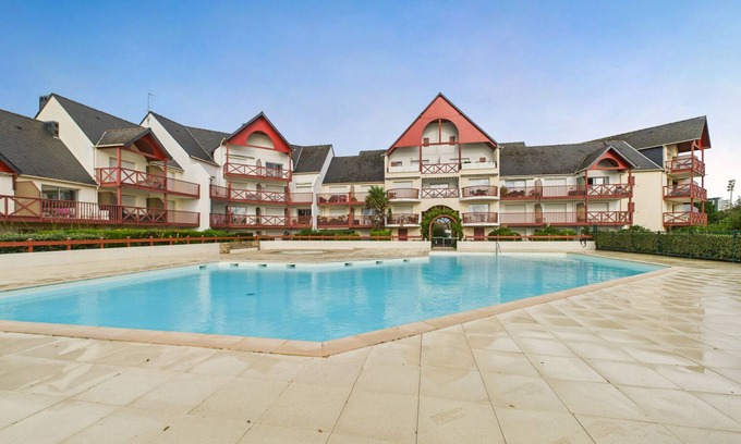 La Baule-Escoublac Apartment | Apartment - balcony with view - swimming pool