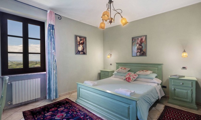 Mango Apartment | Apartment 'Barbera' with Shared Terrace, Shared Garden and Wi-Fi